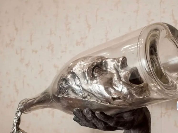 ¿Consumes alcohol, o el alcohol te consume a ti?